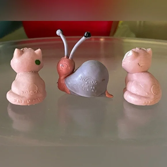 SOLD Vintage Retro Kitschy Plastic Animal Figurines🩷 - Picture 4 of 8